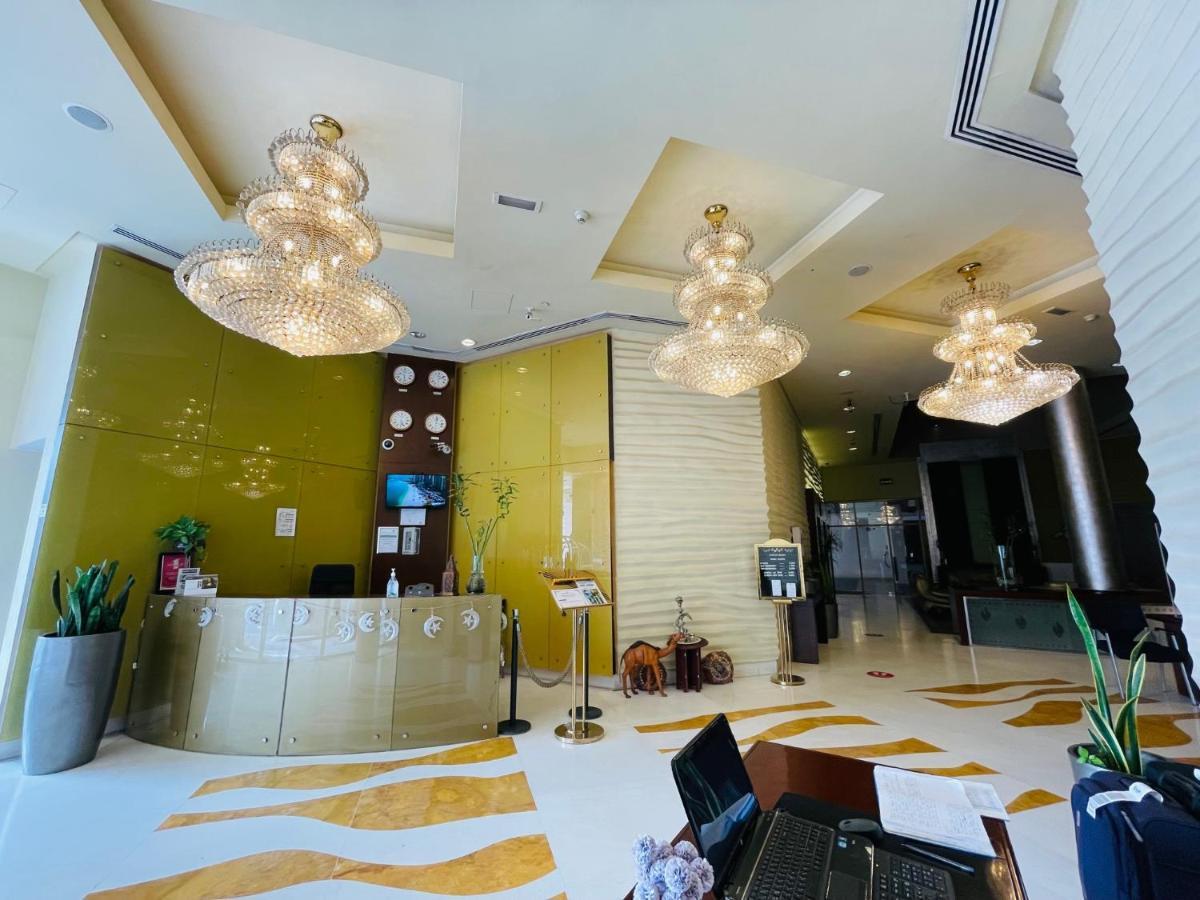 Tulip Creek Hotel apartamentos Dubái Exterior foto